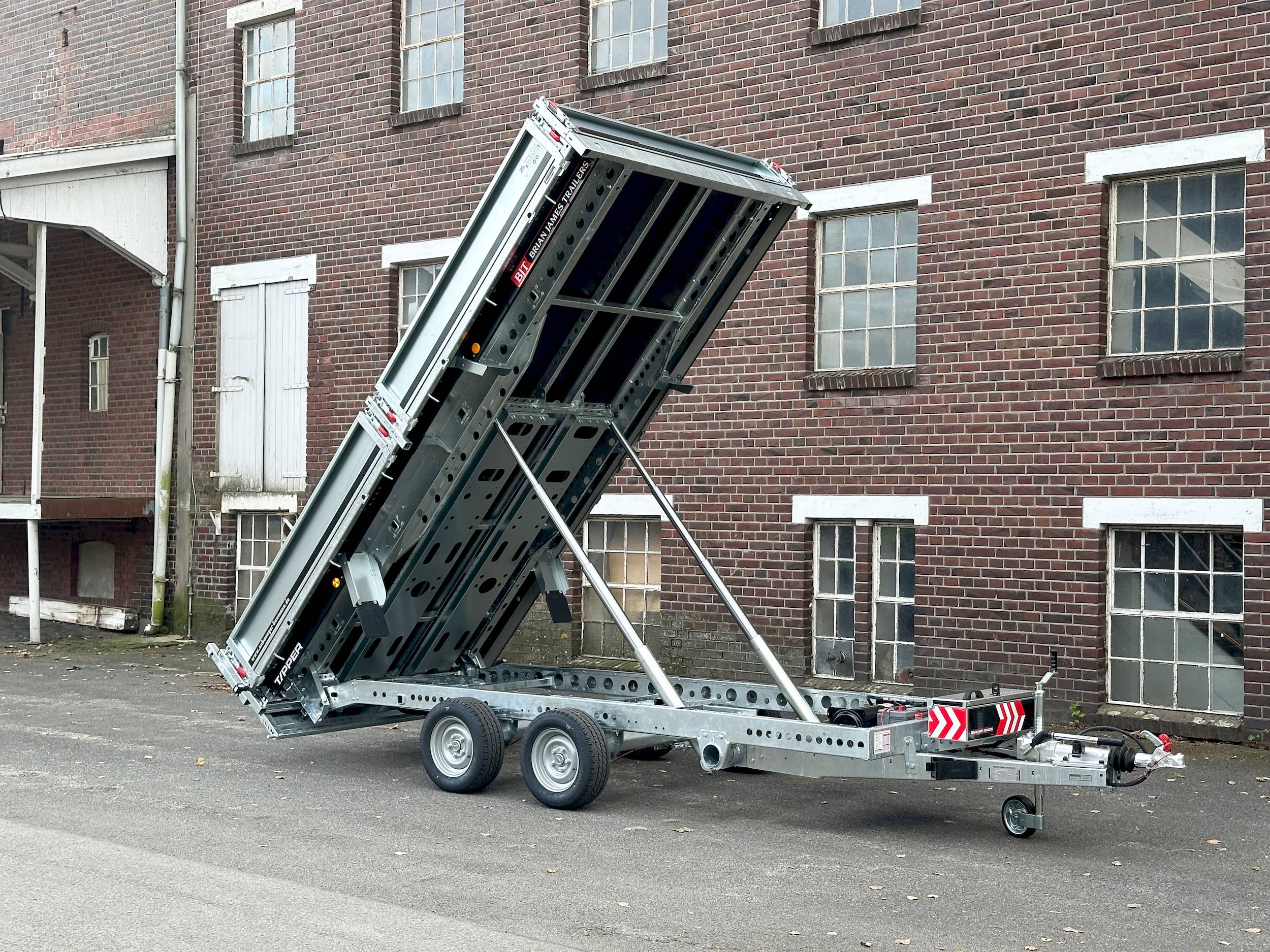 BRIAN JAMES TIPPER 526-4020-35-2-12 | PENDELKLAPPE