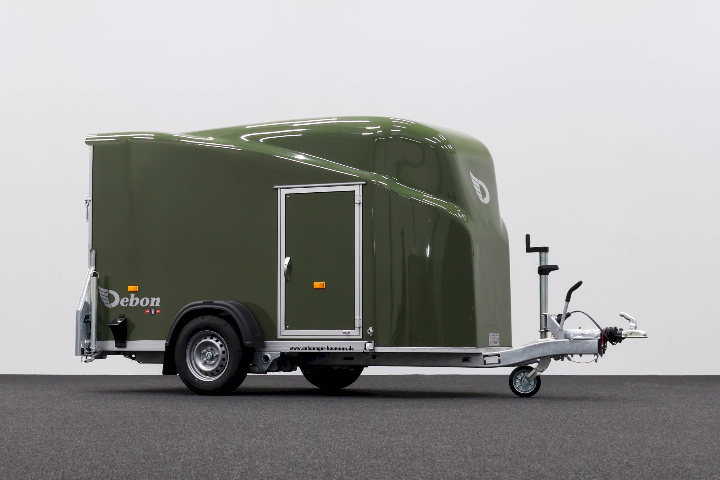 CHEVAL LIBERTE DEBON CARGO 1300