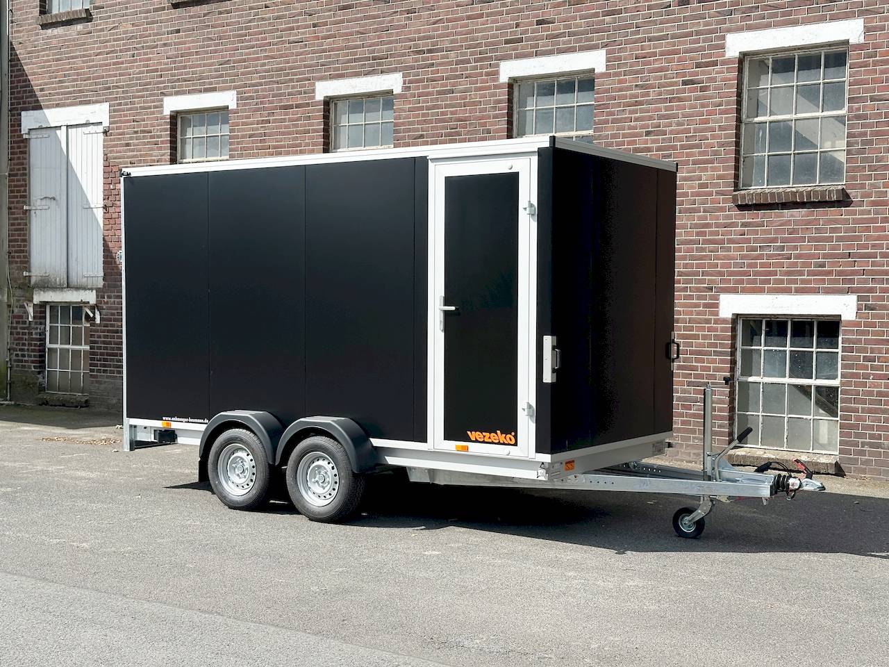VEZEKO TK C 27.40 | BLACK | RAMPE | SEITENTÜR