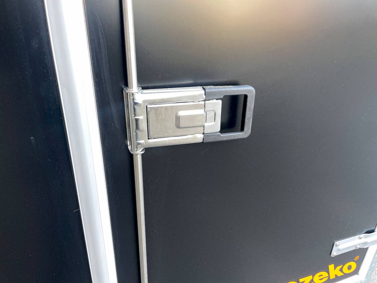 VEZEKO TK C 27.40 | BLACK | SEITENTÜR
