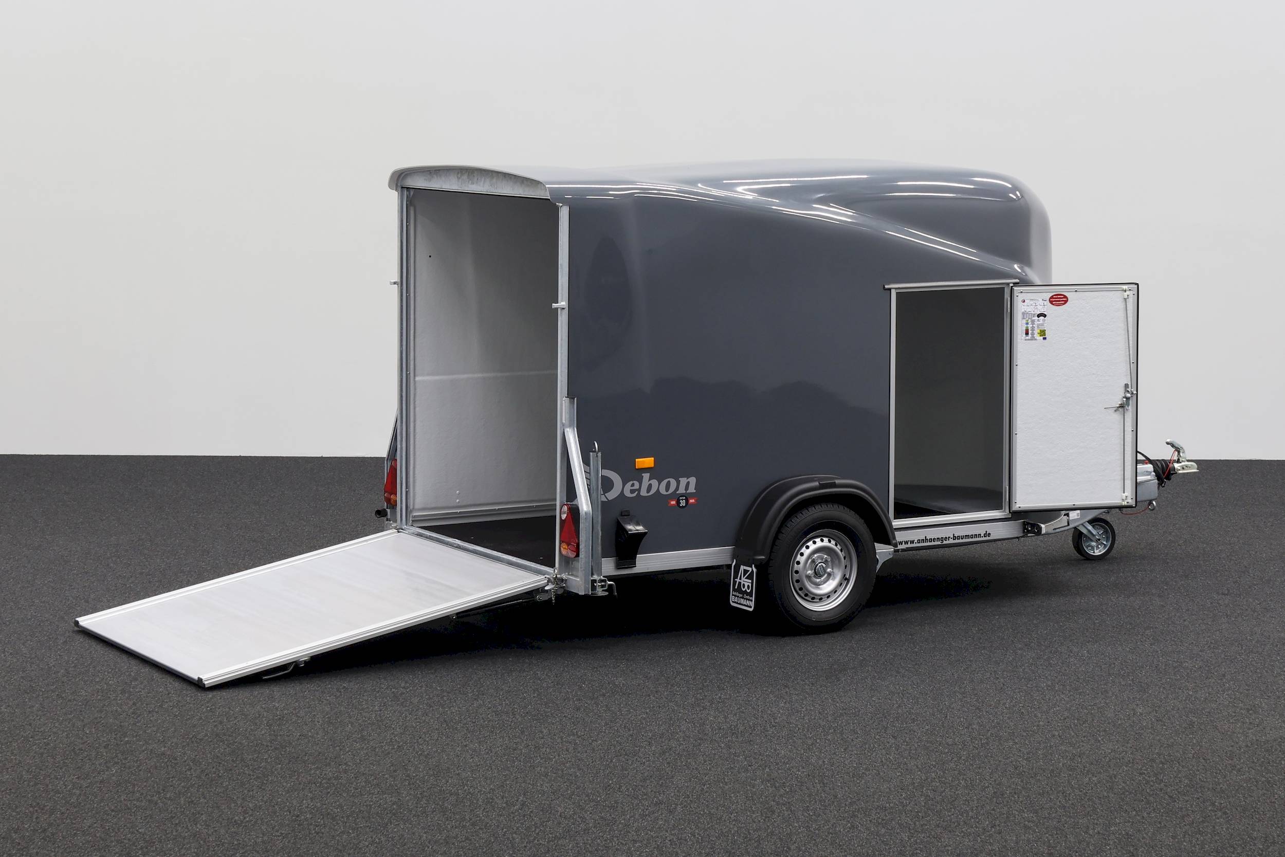 CHEVAL LIBERTE DEBON CARGO 1300
