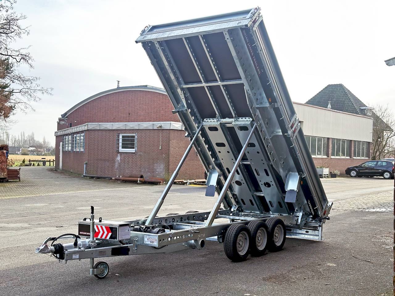 BRIAN JAMES TIPPER 526-4020-35-3-12 | TRIDEM | PENDELKLAPPE