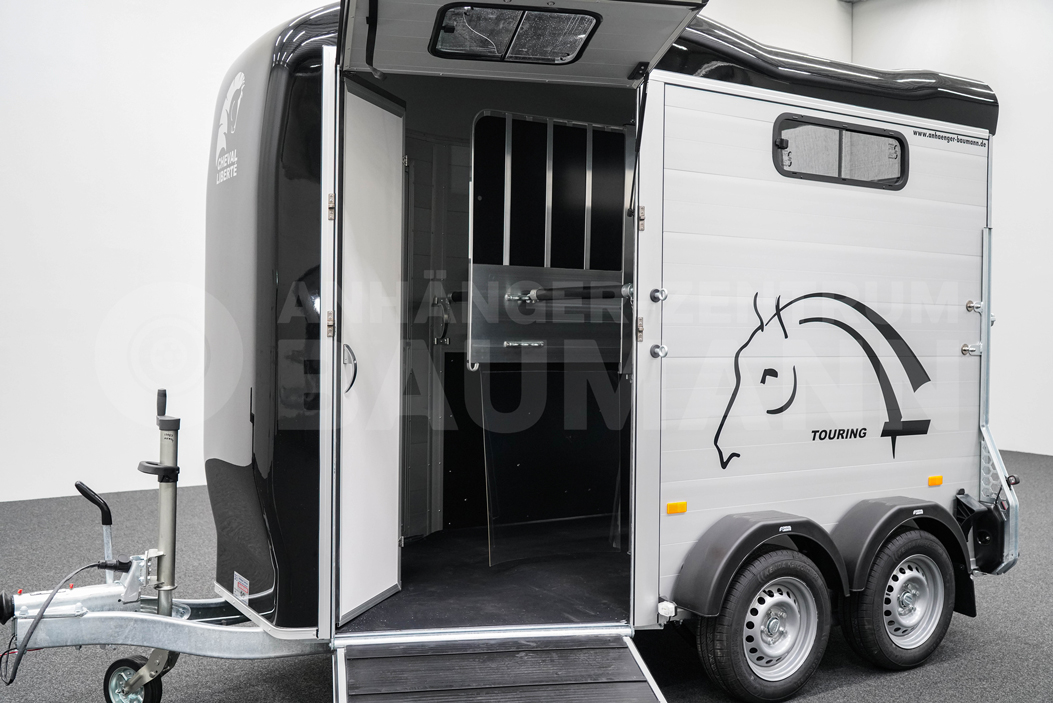 CHEVAL LIBERTE TOURING COUNTRY PREMIUM
