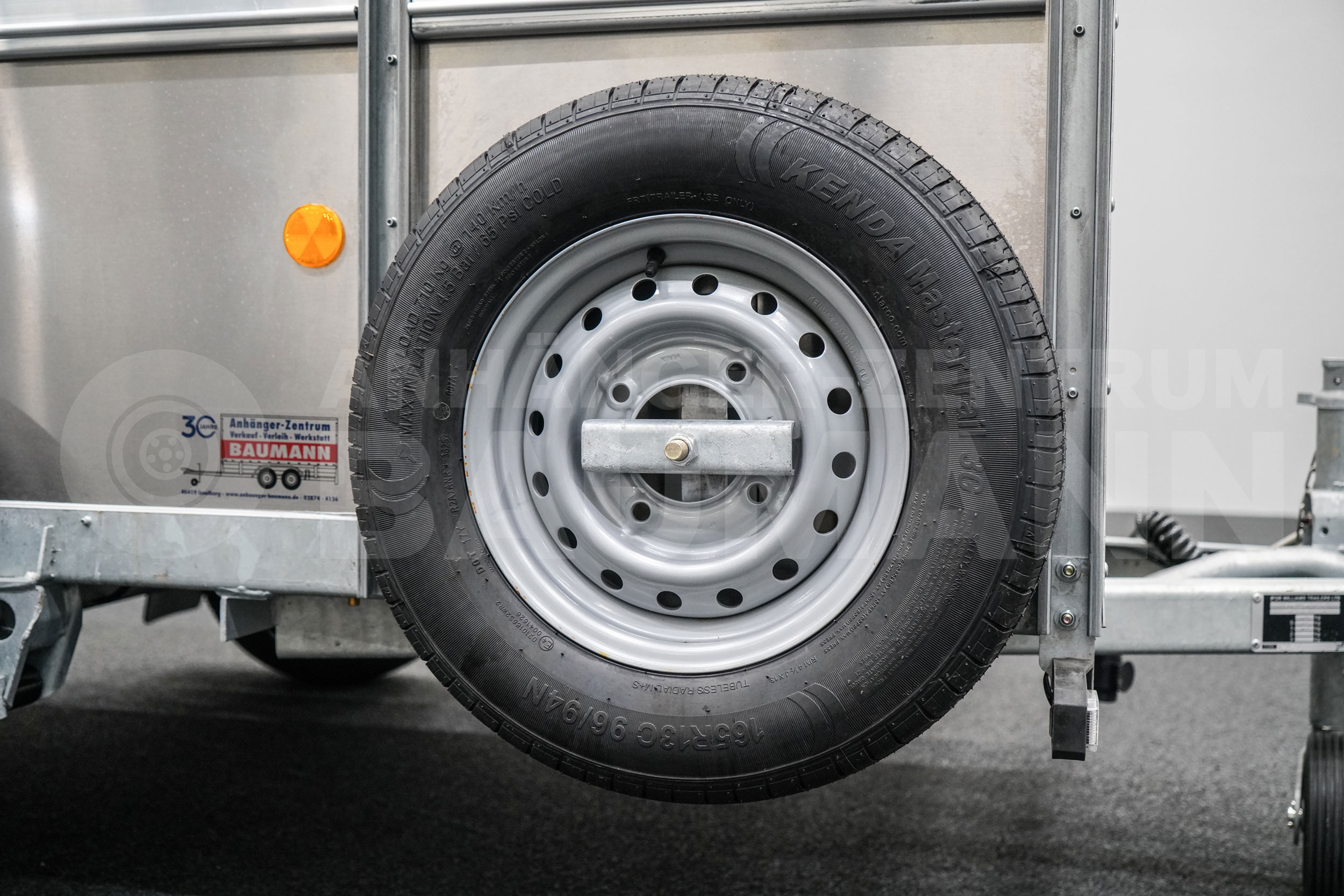 IFOR WILLIAMS P8G | 8x4 | 1400KG | STÜTZEN