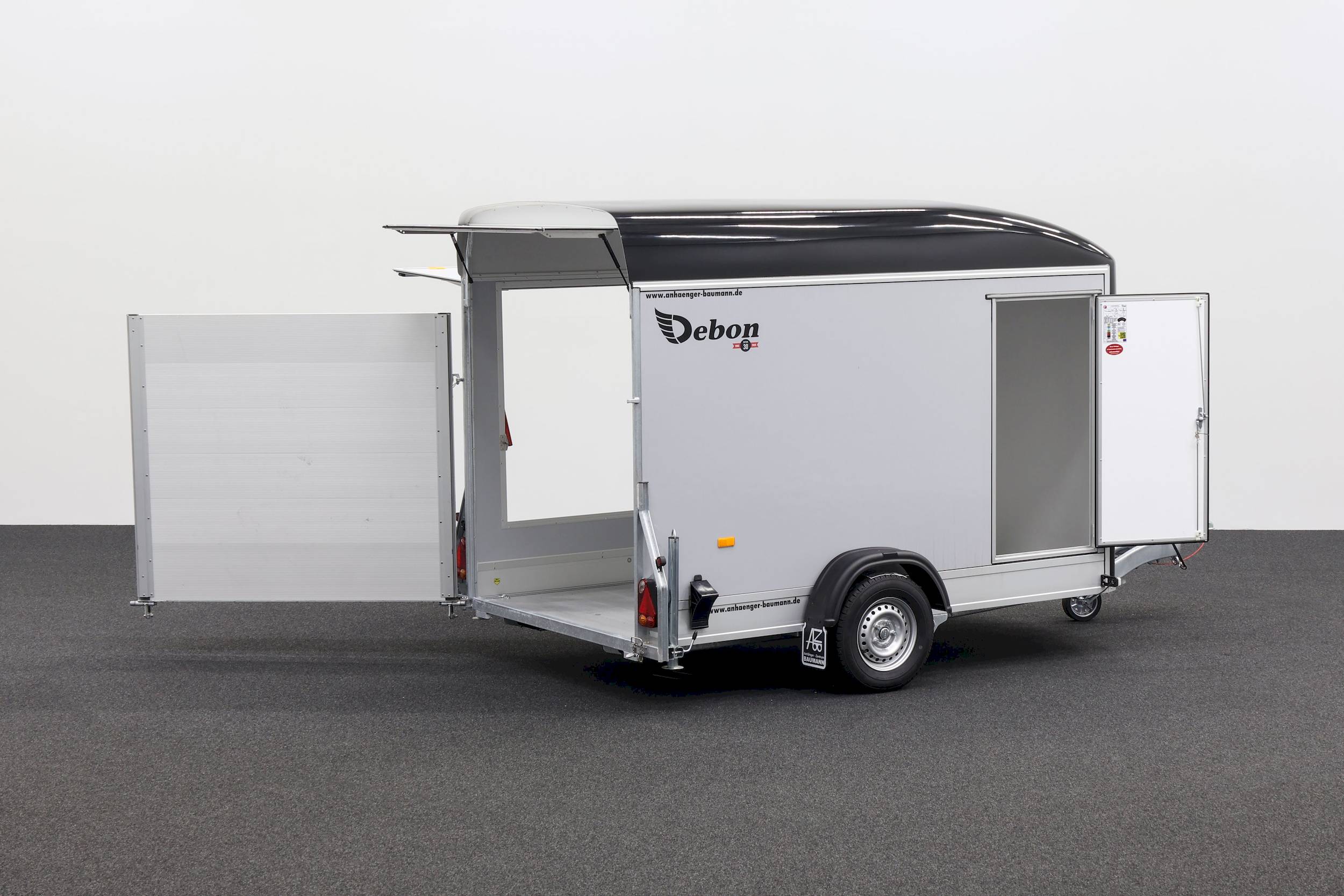 CHEVAL LIBERTE DEBON C400 WABENKERN ROADSTER