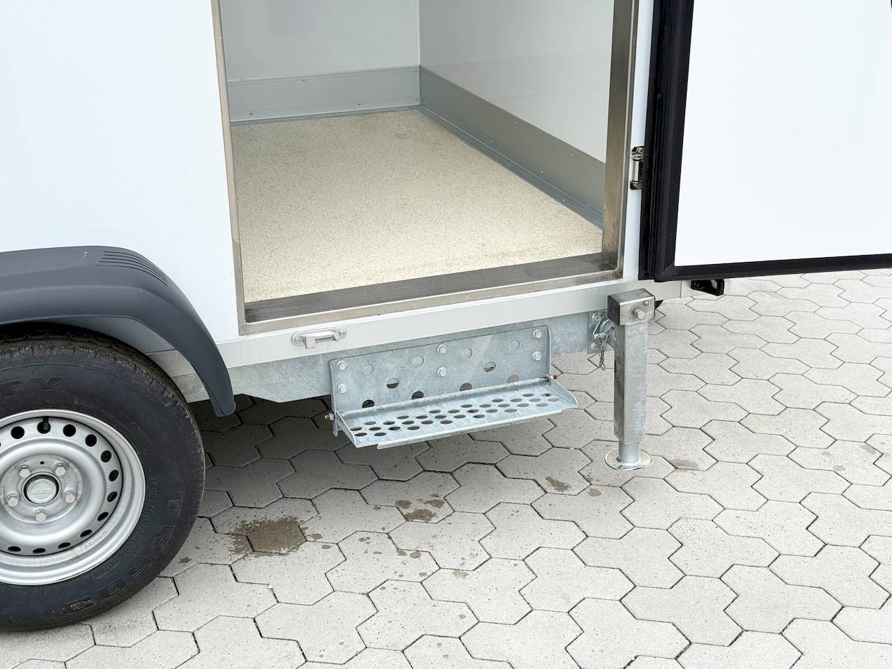 TIEFKÜHLANHÄNGER KÜHLWAGEN - XL+ - MIETEN
