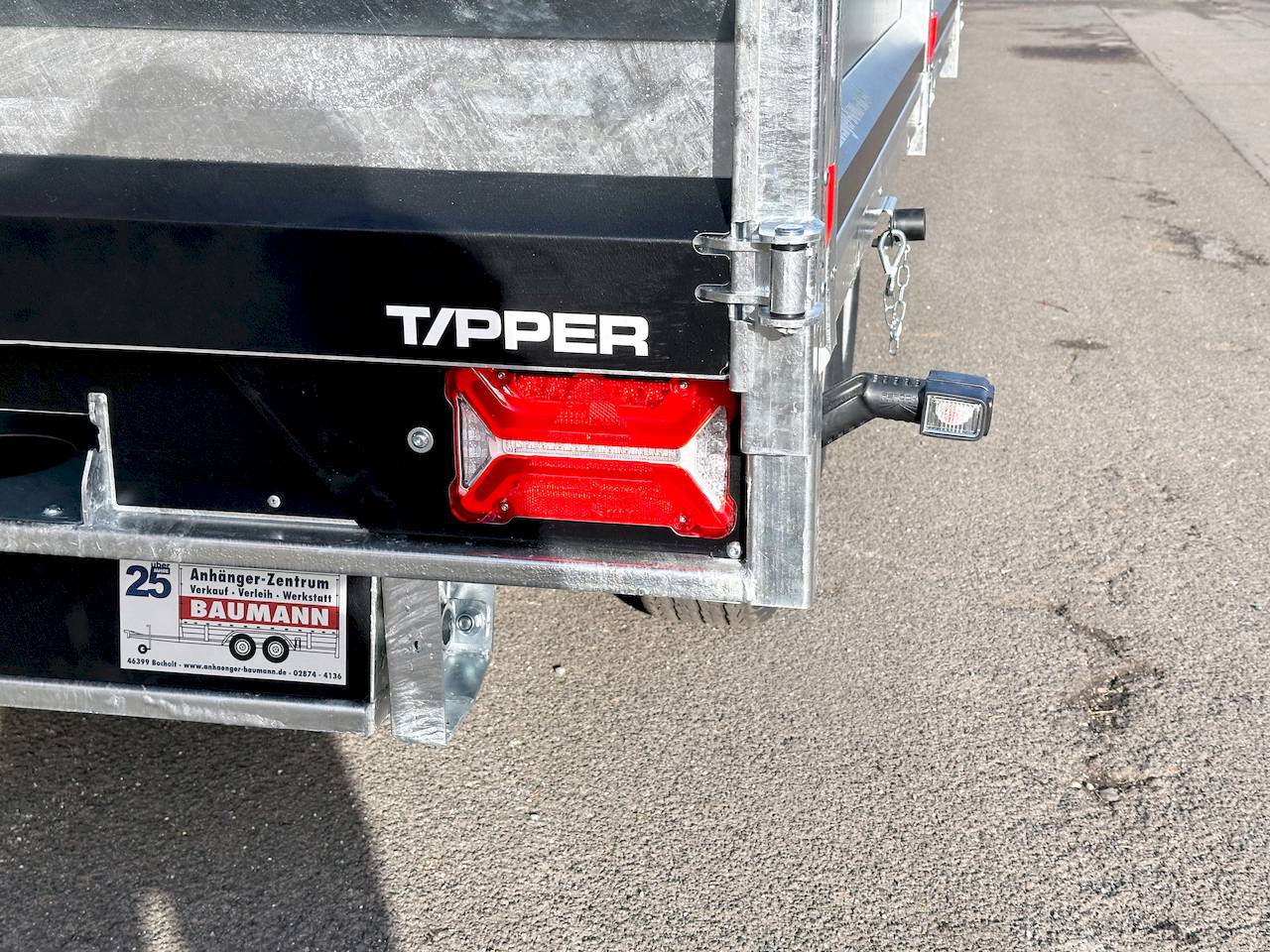 BRIAN JAMES TIPPER 526-3620-35-3-12 | TRIDEM | HECKTÜREN