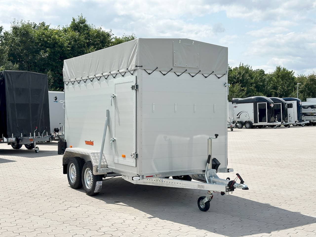 VEZEKO VT 2700 | RAMPE-/TÜR-KOMBI I ENTLADERAMPE I TREIBGITTER