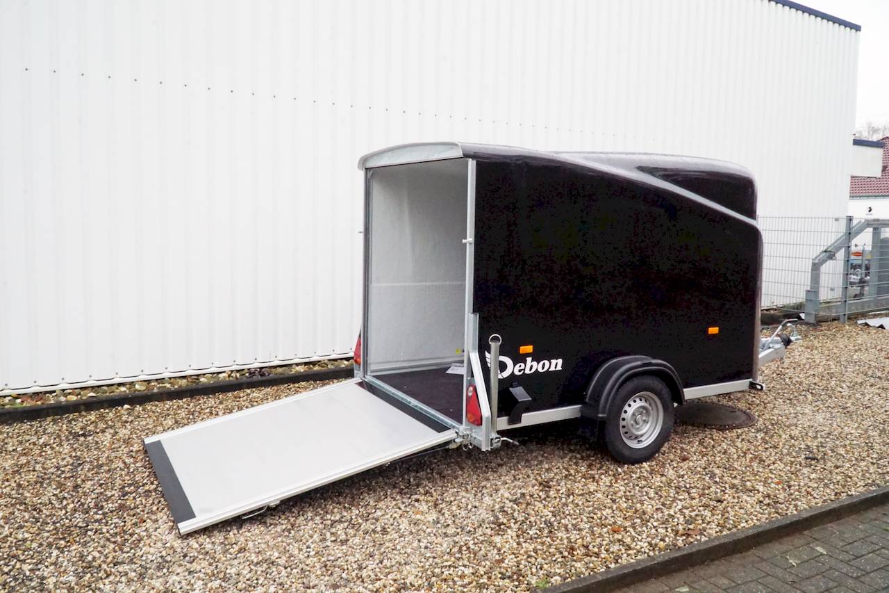 CHEVAL LIBERTE DEBON CARGO 1300