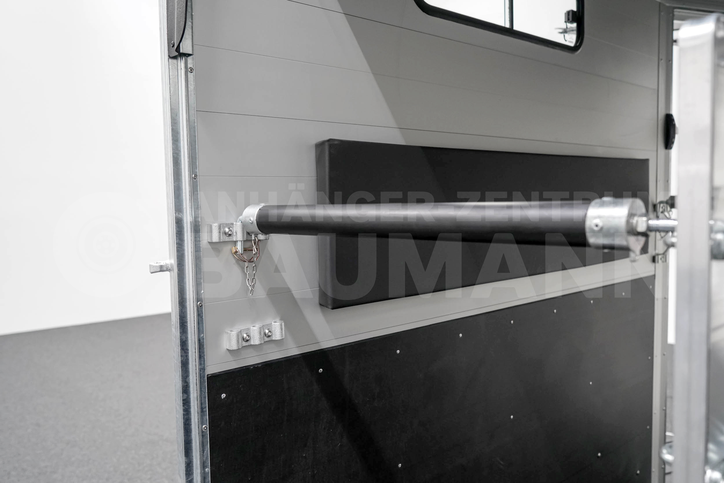CHEVAL LIBERTE TOURING COUNTRY PREMIUM