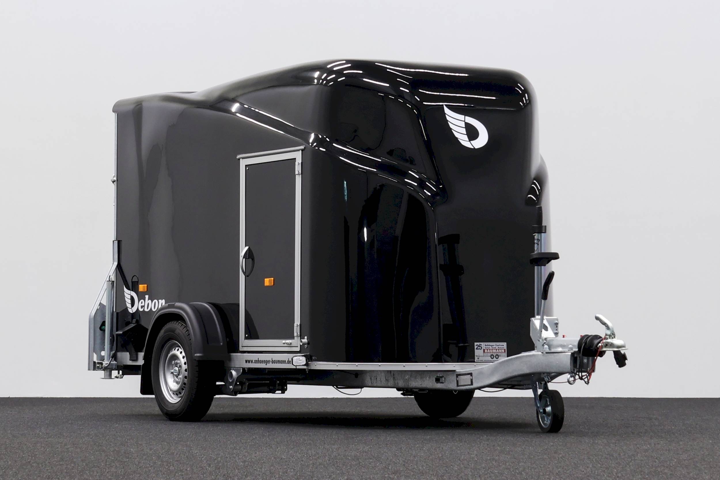 CHEVAL LIBERTE DEBON CARGO 1300