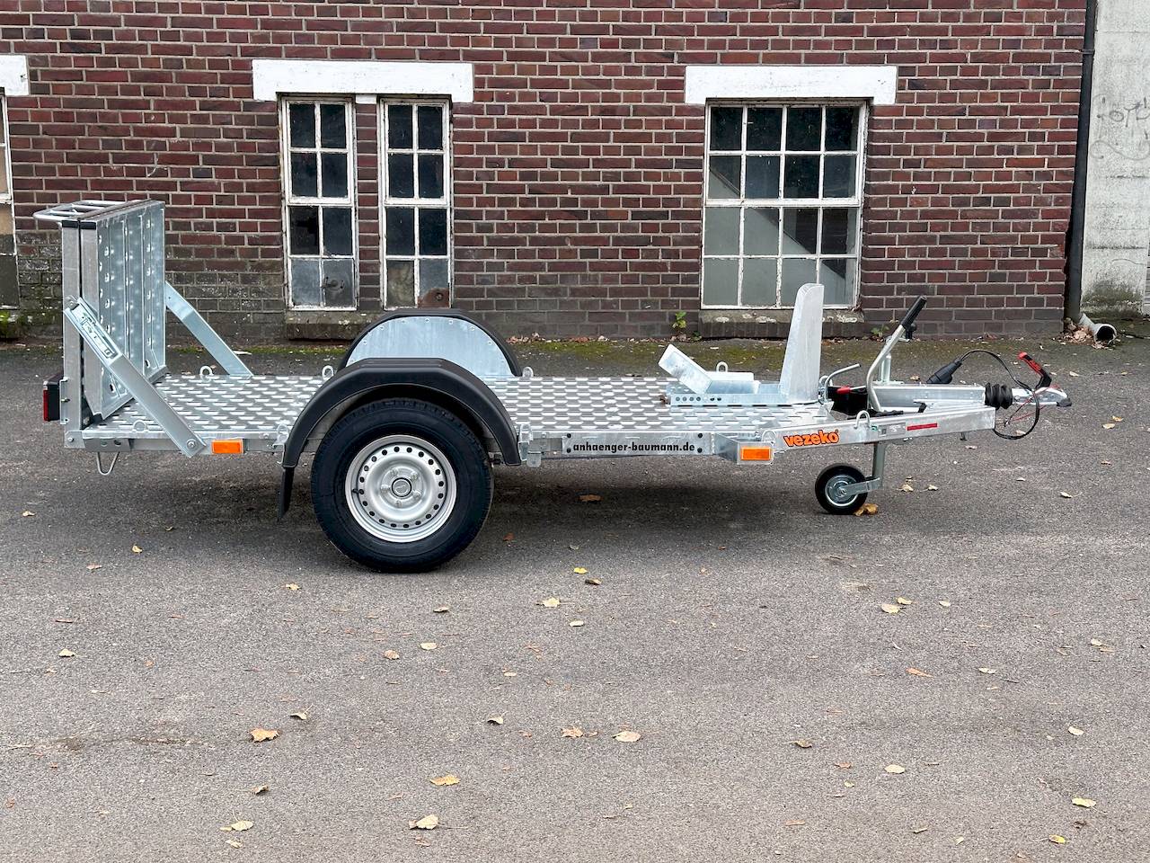 VEZEKO MOTOVAN A13