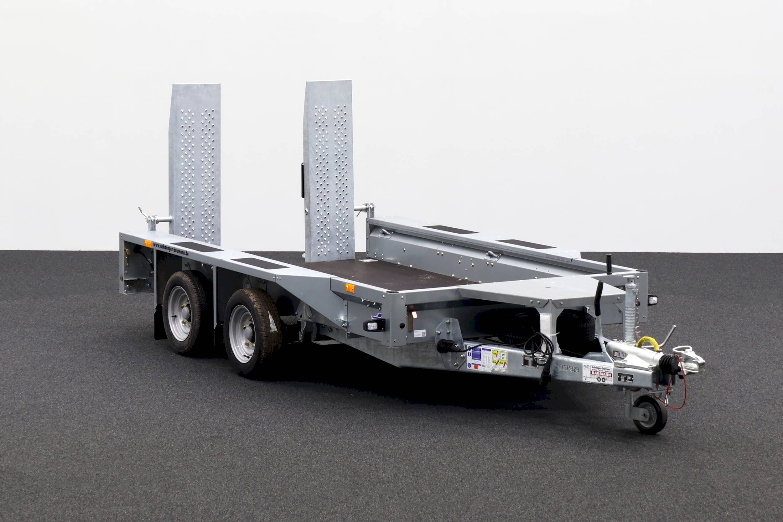 IFOR WILLIAMS GX105HD | SKIDS