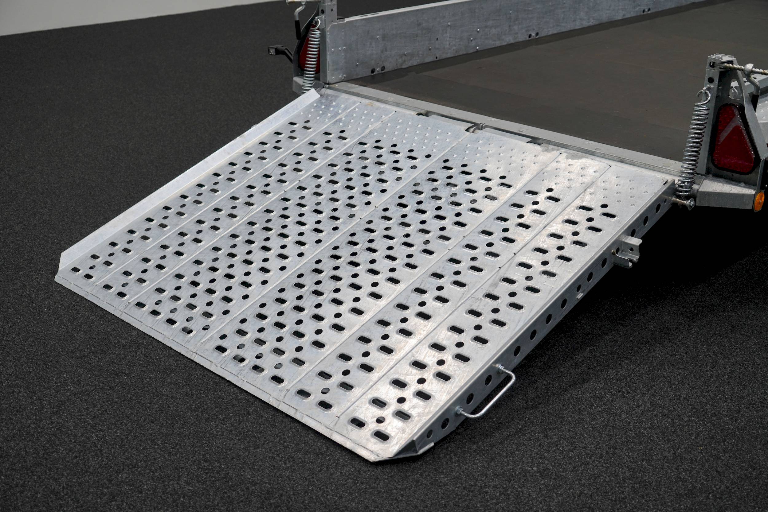 BRIAN JAMES GENERAL PLANT 551-4017-35-2-13 | SCHWERLASTRAMPE