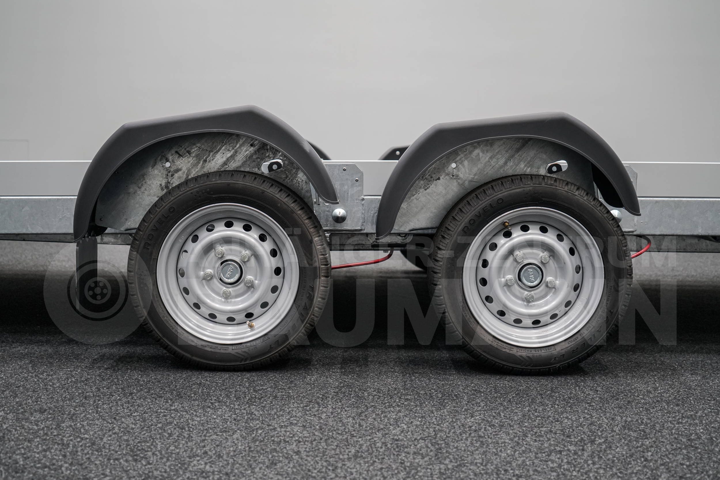 VEZEKO HUSKY CAR FB 27.39