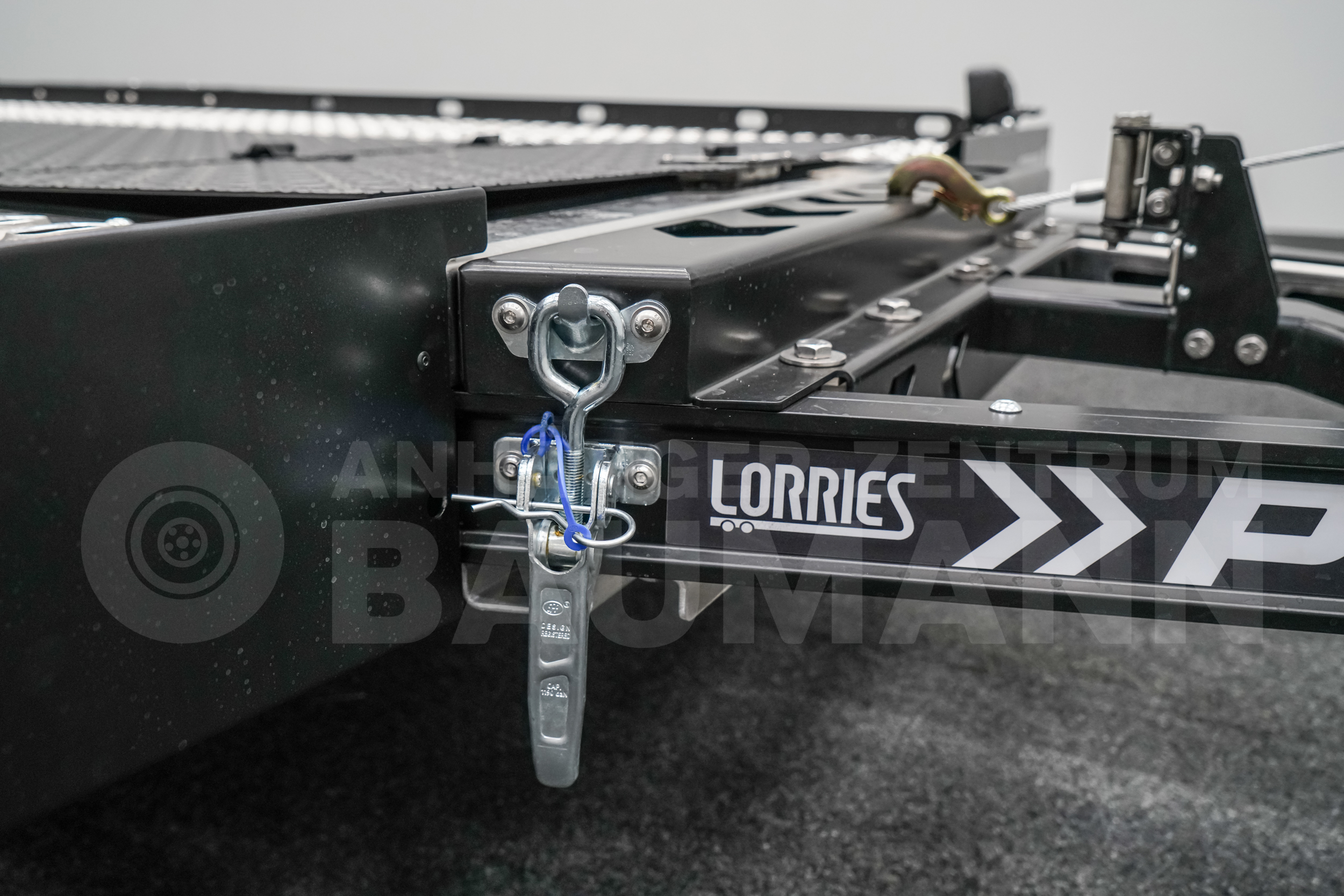 LORRIES PLAXX27-4520