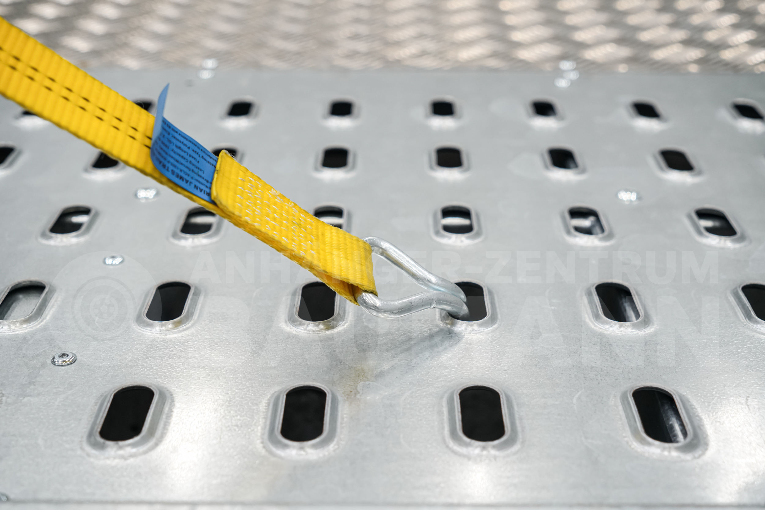 MARTZ GT KIPPBAR 480/3 3,5T | ALUBODEN MITTIG