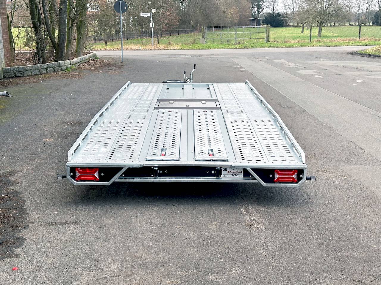 BRIAN JAMES T TRANSPORTER 231-5522-35-3-10 | TRIDEM 10" | RAMPEN 2,35M