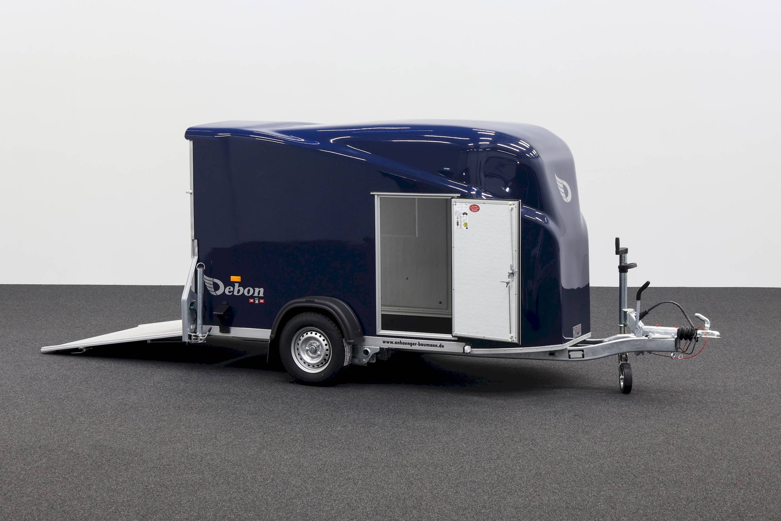 CHEVAL LIBERTE DEBON CARGO 1300