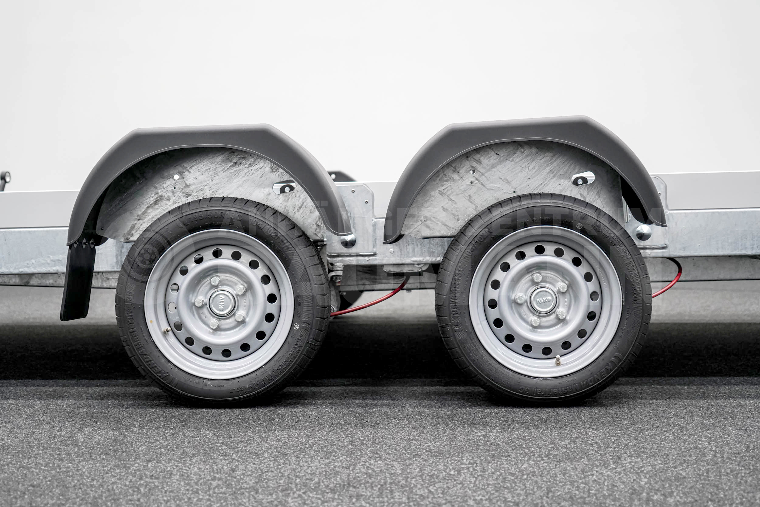 VEZEKO HUSKY CAR FB 35.39 | E-PUMPE | RAMPE