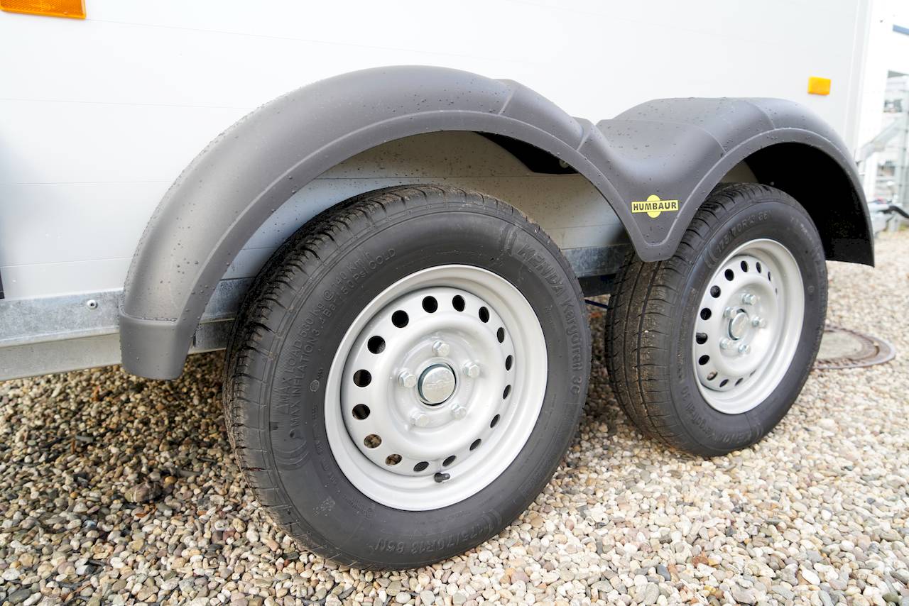 HUMBAUR EQUITOS ALU PLUS 2400 | BLACK